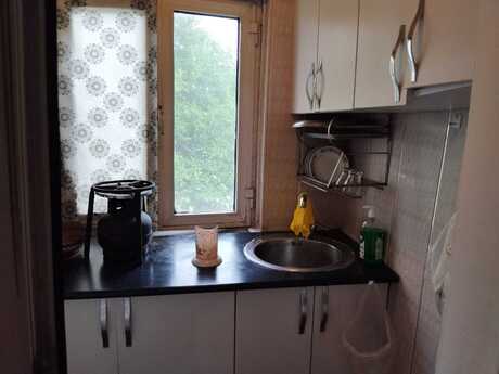 2 otaqlı köhnə tikili - Qaraçuxur q. - 18 m²