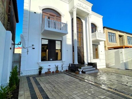 7 otaqlı həyət evi/bağ evi - Badamdar q. - 260 m²