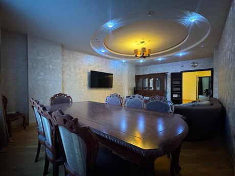 4 otaqlı yeni tikili - Nizami m. - 170 m²