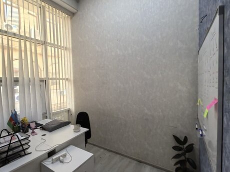 1 otaqlı ofis - Elmlər Akademiyası m. - 30 m²