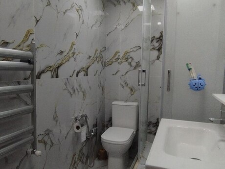2 otaqlı köhnə tikili - Bayıl q. - 55 m²