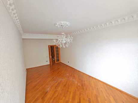 4-комн. новостройка - м. Ази Асланов - 130 м²