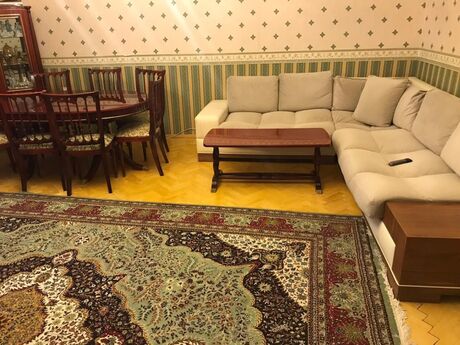 4 otaqlı köhnə tikili - Azadlıq Prospekti m. - 160 m²