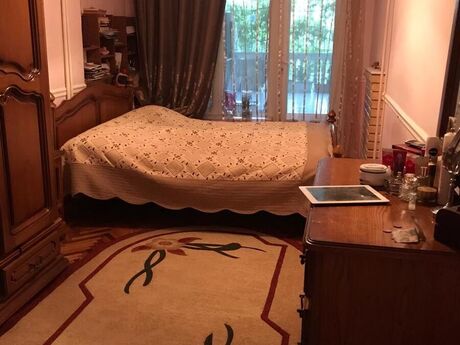 4 otaqlı köhnə tikili - Azadlıq Prospekti m. - 160 m²