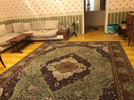 4 otaqlı köhnə tikili - Azadlıq Prospekti m. - 160 m²
