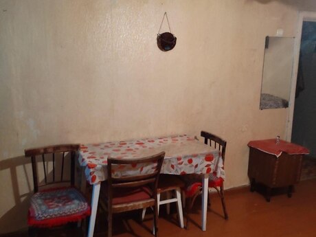 2 otaqlı köhnə tikili - İnşaatçılar m. - 55 m²