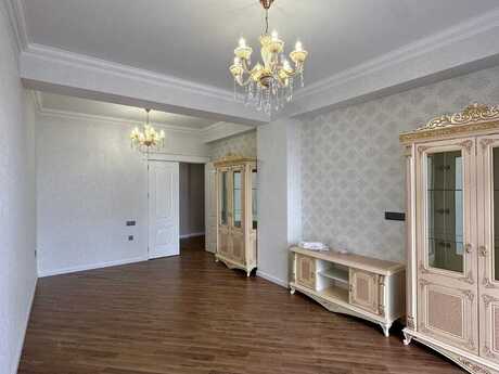 3 otaqlı yeni tikili - 28 May m. - 150 m²