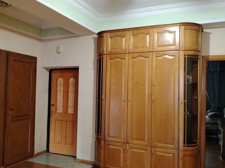 4 otaqlı yeni tikili - Azadlıq Prospekti m. - 145 m²