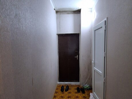 2 otaqlı köhnə tikili - 8-ci mikrorayon q. - 45 m²