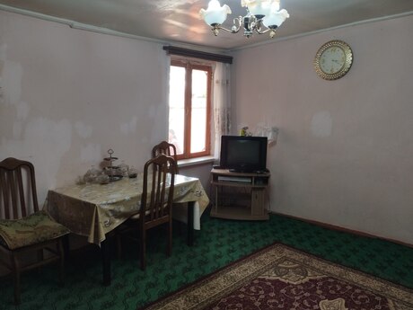 3 otaqlı həyət evi/bağ evi - Suraxanı q. - 50 m²