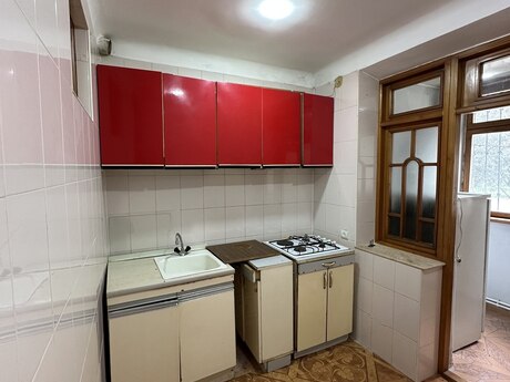 1 otaqlı köhnə tikili - Əhmədli q. - 40 m²
