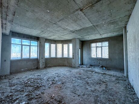 4 otaqlı yeni tikili - Elmlər Akademiyası m. - 216 m²