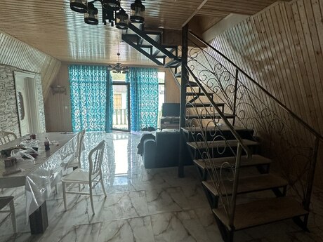 4 otaqlı həyət evi/bağ evi - Qəbələ - 70 m²