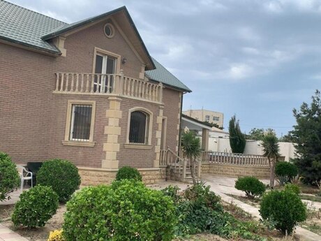 5 otaqlı həyət evi/bağ evi - Şüvəlan q. - 380 m²