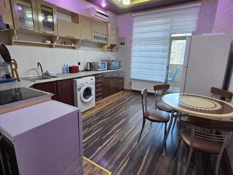 3 otaqlı yeni tikili - Nizami m. - 175 m²