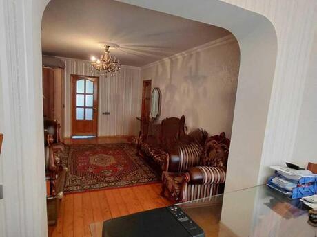4 otaqlı köhnə tikili - Həzi Aslanov m. - 100 m²
