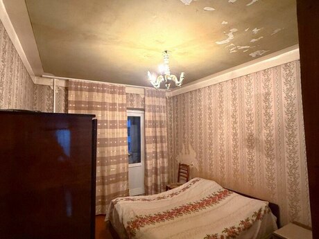 4 otaqlı köhnə tikili - Azadlıq Prospekti m. - 110 m²