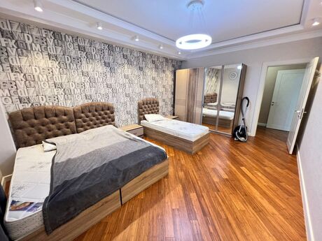 3-комн. новостройка - м. Шах Исмаил Хатаи - 160 м²
