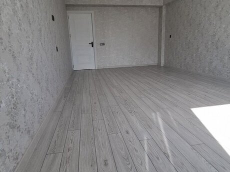 3 otaqlı köhnə tikili - İnşaatçılar m. - 70 m²