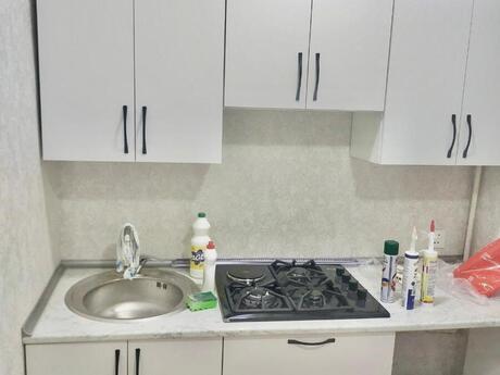 1 otaqlı köhnə tikili - Neftçilər m. - 41 m²