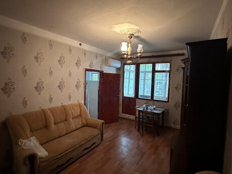 2 otaqlı köhnə tikili - Memar Əcəmi m. - 55 m²
