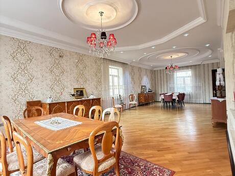 6 otaqlı həyət evi/bağ evi - Əhmədli m. - 444 m²