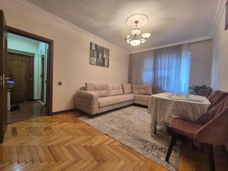3 otaqlı köhnə tikili - Bayıl q. - 72 m²