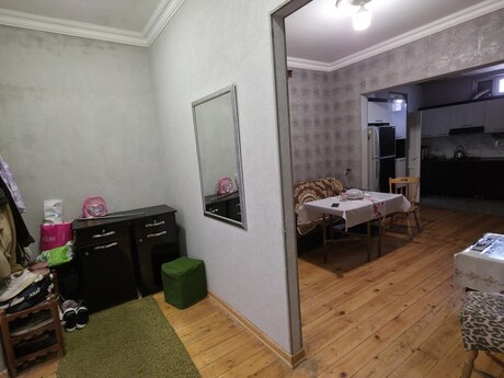 5 otaqlı həyət evi/bağ evi - Qaraçuxur q. - 140 m²