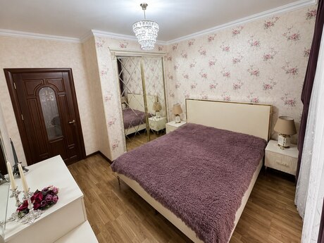 4 otaqlı köhnə tikili - Elmlər Akademiyası m. - 110 m²