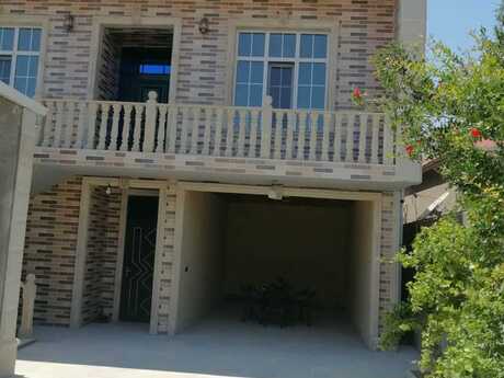 6 otaqlı həyət evi/bağ evi - Saray q. - 200 m²