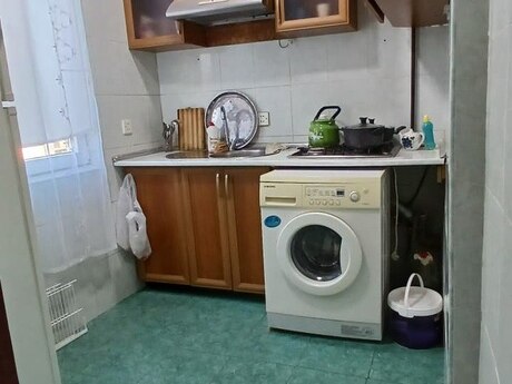3 otaqlı köhnə tikili - 3-cü mikrorayon q. - 80 m²