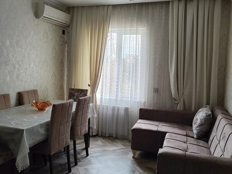 2 otaqlı köhnə tikili - Köhnə Günəşli q. - 55 m²