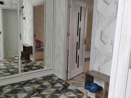 2 otaqlı köhnə tikili - Köhnə Günəşli q. - 55 m²