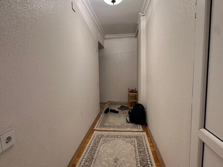 2 otaqlı köhnə tikili - Elmlər Akademiyası m. - 65 m²