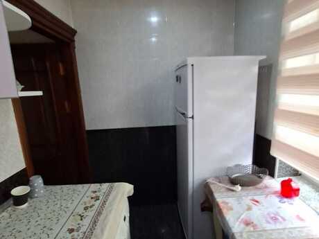3 otaqlı köhnə tikili - Neftçilər m. - 70 m²