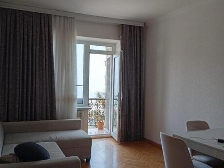 3 otaqlı köhnə tikili - İçəri Şəhər m. - 80 m²
