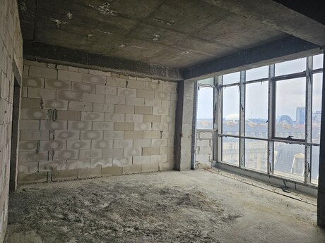 4 otaqlı yeni tikili - Ağ şəhər q. - 225 m²