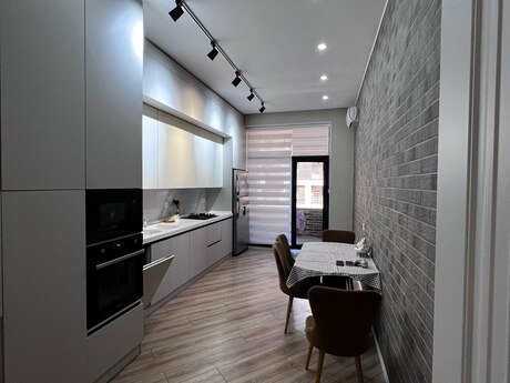 Elan №6116052 - Bakı, 28 May m., 3 otaqlı, 120 m², 10/17 mərtəbə