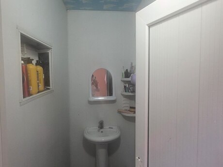 2 otaqlı həyət evi/bağ evi - Sabunçu r. - 30 m²