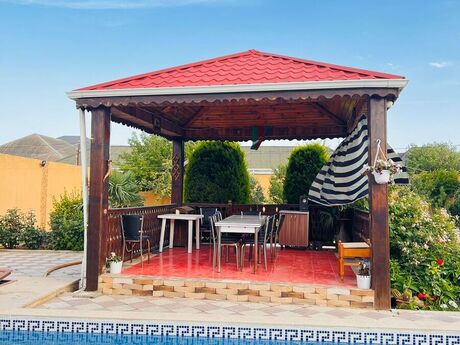 6 otaqlı həyət evi/bağ evi - Şağan q. - 300 m²