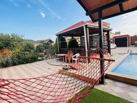 6 otaqlı həyət evi/bağ evi - Şağan q. - 300 m²