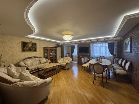 3 otaqlı köhnə tikili - Xalqlar Dostluğu m. - 100 m²