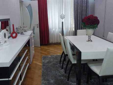 3 otaqlı köhnə tikili - Yasamal r. - 100 m²
