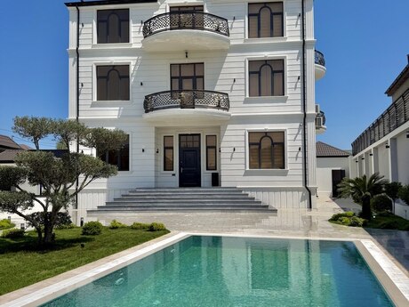 9 otaqlı həyət evi/bağ evi - Mərdəkan q. - 500 m²