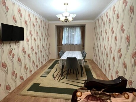4 otaqlı köhnə tikili - Azadlıq Prospekti m. - 110 m²