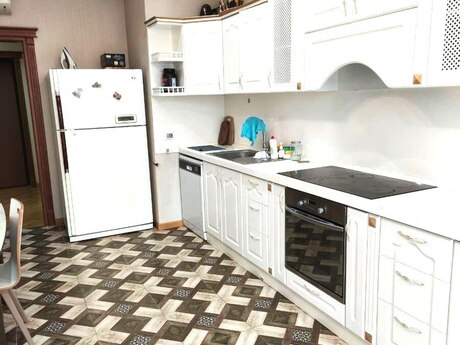 2 otaqlı yeni tikili - Şah İsmayıl Xətai m. - 85 m²