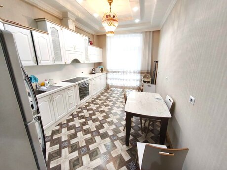 2 otaqlı yeni tikili - Şah İsmayıl Xətai m. - 85 m²