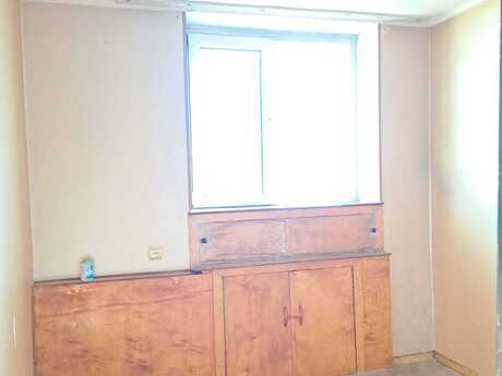 1 otaqlı köhnə tikili - Elmlər Akademiyası m. - 47 m²