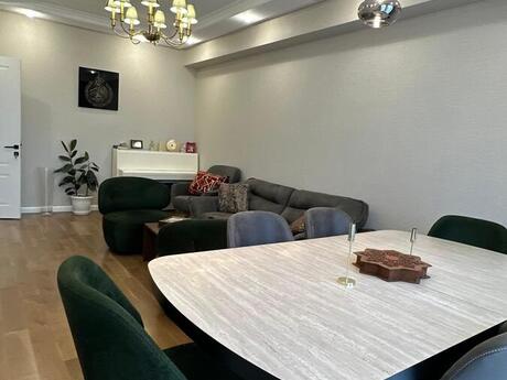 Elan №6116162 - Bakı, Yasamal q., 4 otaqlı, 125 m², 13/14 mərtəbə