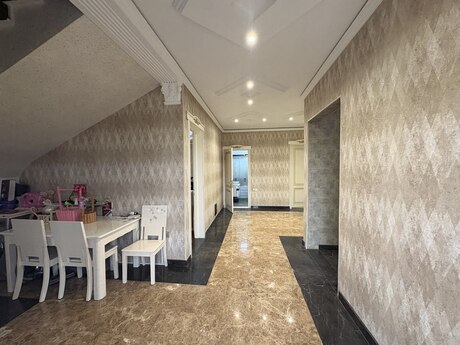 4 otaqlı həyət evi/bağ evi - Məmmədli q. - 240 m²
